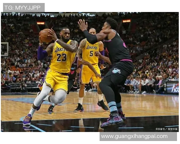 2020年10月3日湖人对热火精彩录像回放及赛后分析